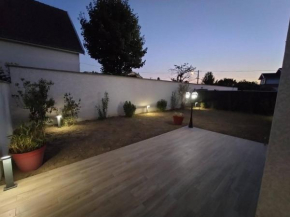 Logement cosy neuf avec jardin